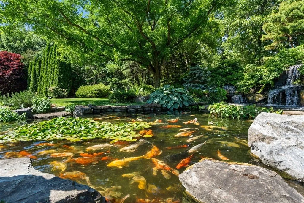 495 Hugh Cargill Rd An Exquisite Georgian Revival Masterpiece on 23.5 Acres in Massachusetts 7
