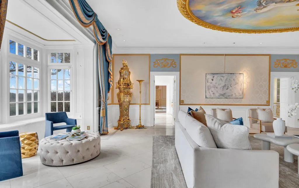 Greenwich Backcountry Masterpiece: Robin Hill Farm & Smokey Hill Farm Listed for $24 Million 18 5 7 John St An Extraordinary Dual Parcel Estate Redefining Elite Living in Greenwich 10