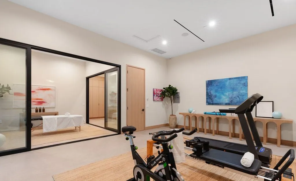 A Distinguished $10,995,000 California Design Masterpiece 20 5345 Encino Ave An Exceptional California Residence of Rare Distinction 16