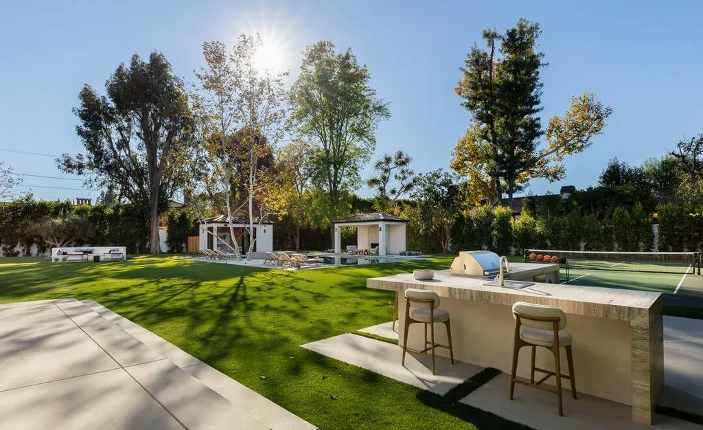 A Distinguished $10,995,000 California Design Masterpiece 22 5345 Encino Ave An Exceptional California Residence of Rare Distinction 18