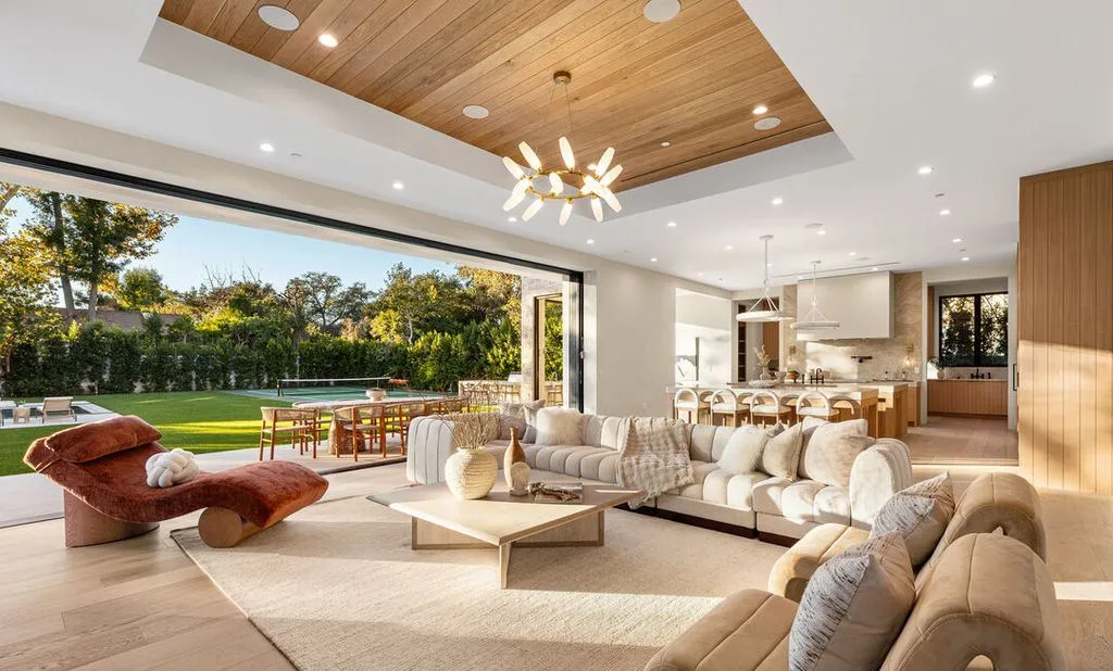 A Distinguished $10,995,000 California Design Masterpiece 9 5345 Encino Ave An Exceptional California Residence of Rare Distinction 5