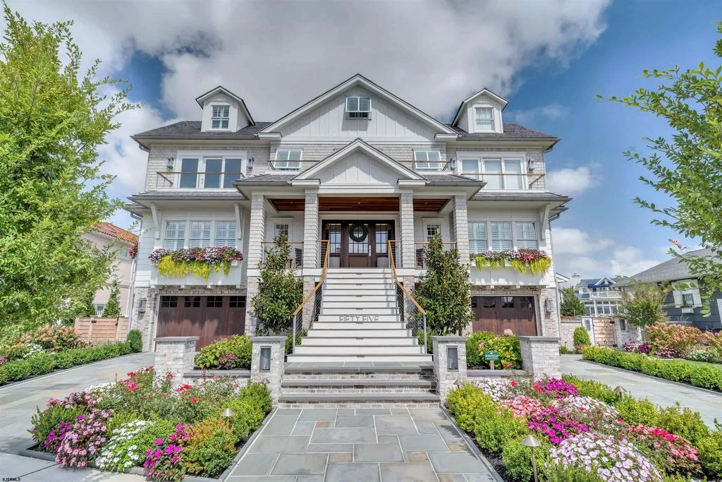 A Bayfront Masterpiece With Dock Frontage in New Jersey Lists for $12,995,000 21 55 Walnut Rd Unveils a Stunning Bayfront Masterpiece With Water and Dock Frontage 19