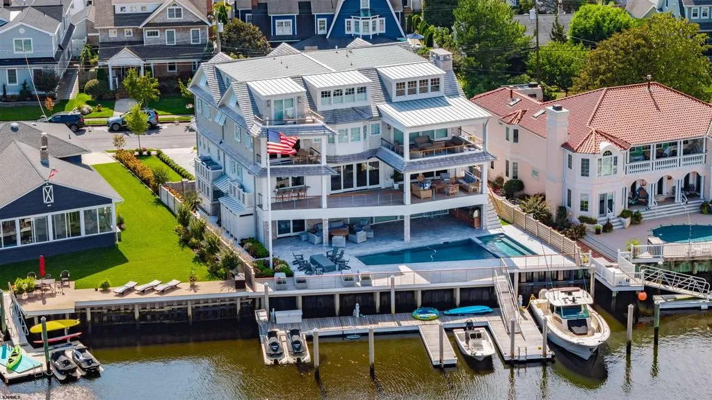 A Bayfront Masterpiece With Dock Frontage in New Jersey Lists for $12,995,000 6 55 Walnut Rd Unveils a Stunning Bayfront Masterpiece With Water and Dock Frontage 2