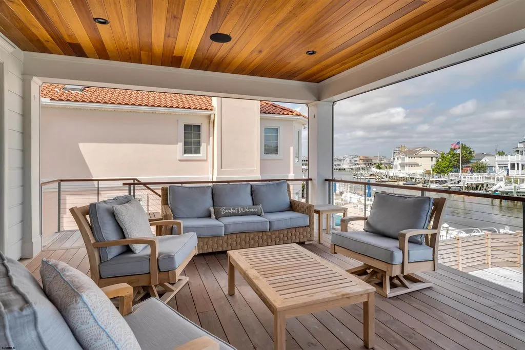 A Bayfront Masterpiece With Dock Frontage in New Jersey Lists for $12,995,000 8 55 Walnut Rd Unveils a Stunning Bayfront Masterpiece With Water and Dock Frontage 4