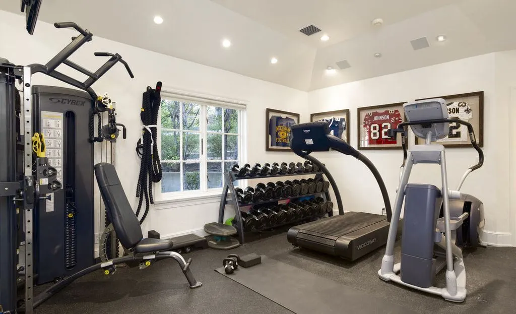 Scenic California Retreat Delivering Dazzling City Lights and Mountain Views for $17.9 Million 29 5535 Dixon Trail Rd A Spectacular California Estate Offering Mesmerizing City and Mountain Views 17