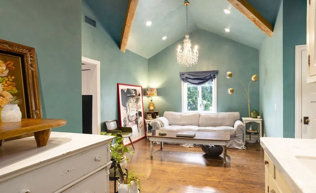 Scenic California Retreat Delivering Dazzling City Lights and Mountain Views for $17.9 Million 31 5535 Dixon Trail Rd A Spectacular California Estate Offering Mesmerizing City and Mountain Views 21