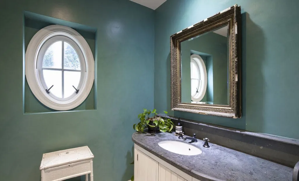 Scenic California Retreat Delivering Dazzling City Lights and Mountain Views for $17.9 Million 33 5535 Dixon Trail Rd A Spectacular California Estate Offering Mesmerizing City and Mountain Views 23