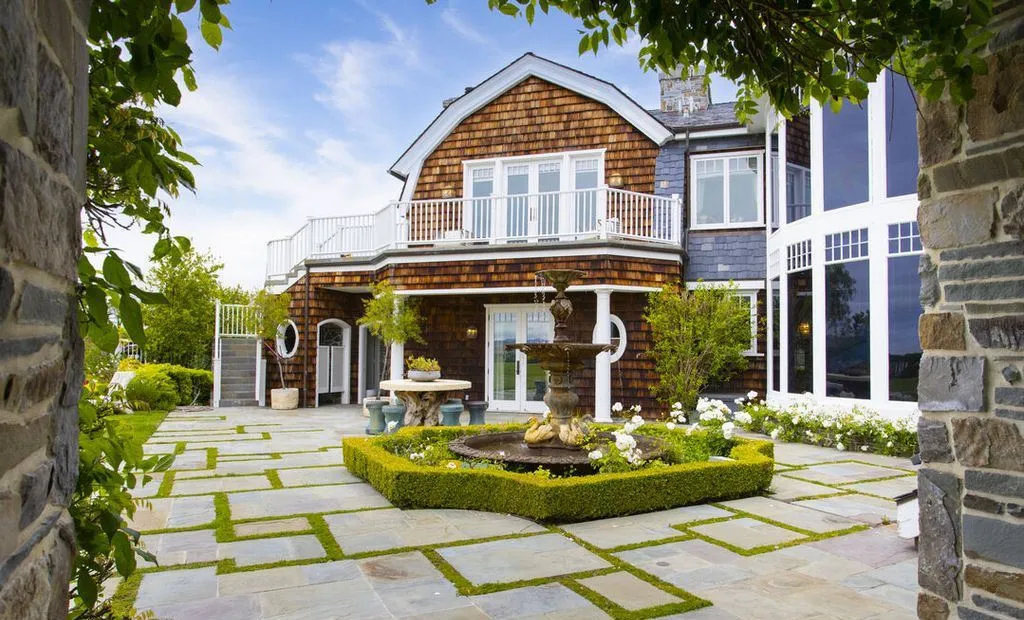 Scenic California Retreat Delivering Dazzling City Lights and Mountain Views for $17.9 Million 12 5535 Dixon Trail Rd A Spectacular California Estate Offering Mesmerizing City and Mountain Views 24