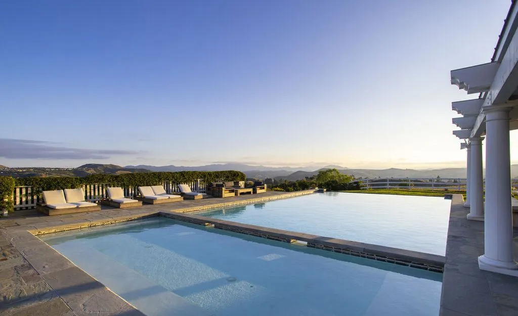 Scenic California Retreat Delivering Dazzling City Lights and Mountain Views for $17.9 Million 16 5535 Dixon Trail Rd A Spectacular California Estate Offering Mesmerizing City and Mountain Views 28