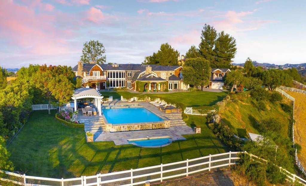 Scenic California Retreat Delivering Dazzling City Lights and Mountain Views for $17.9 Million 17 5535 Dixon Trail Rd A Spectacular California Estate Offering Mesmerizing City and Mountain Views 29