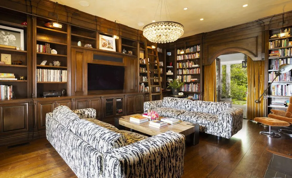 Scenic California Retreat Delivering Dazzling City Lights and Mountain Views for $17.9 Million 21 5535 Dixon Trail Rd A Spectacular California Estate Offering Mesmerizing City and Mountain Views 9