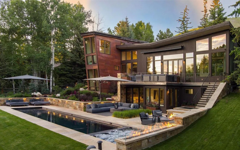 A Magnificent Colorado Retreat Showcasing Rustic Sophistication, and Modern Refinement for $23 Million 5 62 Bennett Ct A Magnificent Colorado Retreat Showcasing Scenic Mountain Views and Refined Rustic Modern Design 1