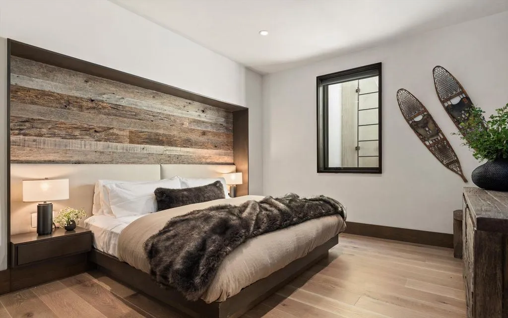 A Magnificent Colorado Retreat Showcasing Rustic Sophistication, and Modern Refinement for $23 Million 22 62 Bennett Ct A Magnificent Colorado Retreat Showcasing Scenic Mountain Views and Refined Rustic Modern Design 20