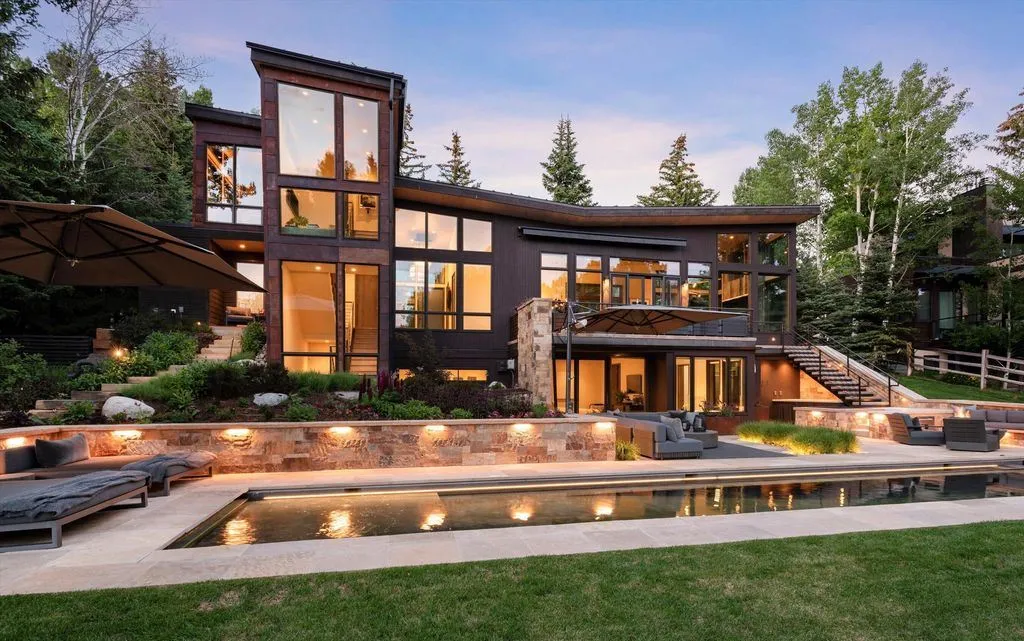 A Magnificent Colorado Retreat Showcasing Rustic Sophistication, and Modern Refinement for $23 Million 8 62 Bennett Ct A Magnificent Colorado Retreat Showcasing Scenic Mountain Views and Refined Rustic Modern Design 3