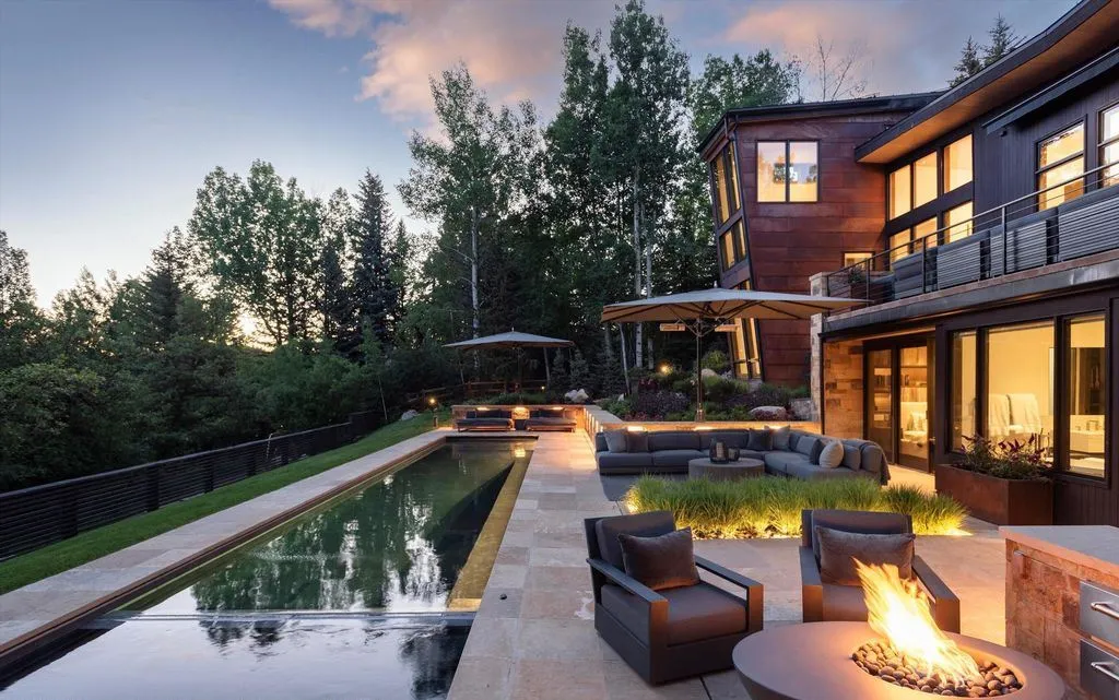 A Magnificent Colorado Retreat Showcasing Rustic Sophistication, and Modern Refinement for $23 Million 9 62 Bennett Ct A Magnificent Colorado Retreat Showcasing Scenic Mountain Views and Refined Rustic Modern Design 4