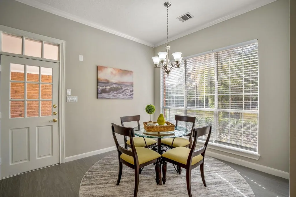 Timeless Design and Superior Craftsmanship Define This $2.8M Texas Residence 19 63 N Windsail Pl An Exceptional Home Defined by Elegant Design and Comfortable Luxury 11