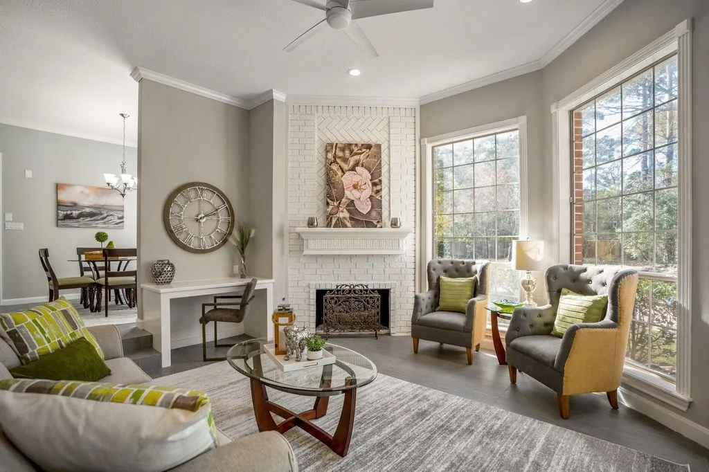 Timeless Design and Superior Craftsmanship Define This $2.8M Texas Residence 20 63 N Windsail Pl An Exceptional Home Defined by Elegant Design and Comfortable Luxury 12