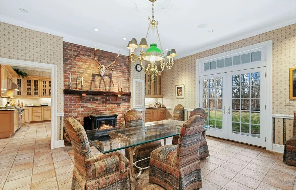 A Rare Connecticut Estate: Plantation-Style Colonial Living Across 39.23 Acres for $8.6M 14 63 Turney Road An Extraordinary 39.23 Acre Plantation Style Colonial in Connecticut 13