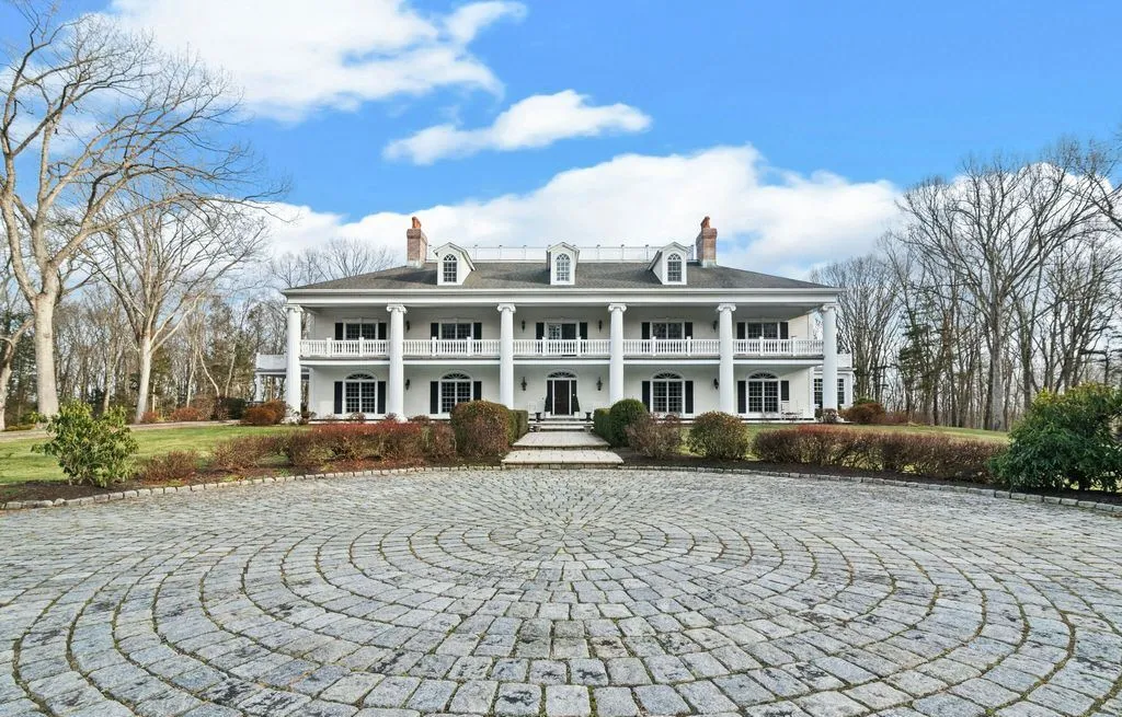 A Rare Connecticut Estate: Plantation-Style Colonial Living Across 39.23 Acres for $8.6M 6 63 Turney Road An Extraordinary 39.23 Acre Plantation Style Colonial in Connecticut 2
