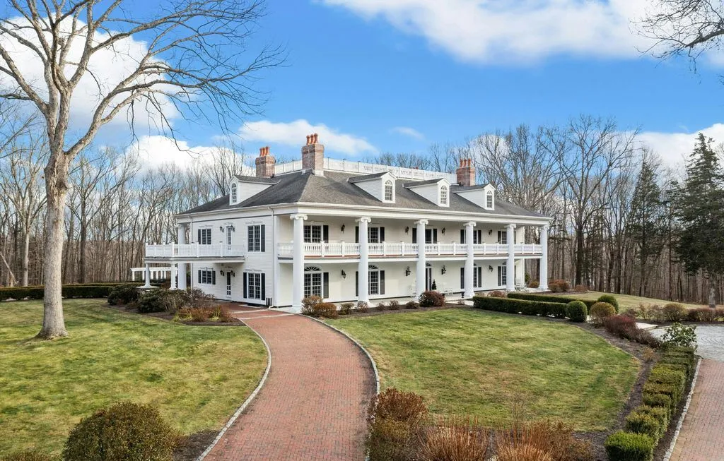 A Rare Connecticut Estate: Plantation-Style Colonial Living Across 39.23 Acres for $8.6M 17 63 Turney Road An Extraordinary 39.23 Acre Plantation Style Colonial in Connecticut 4