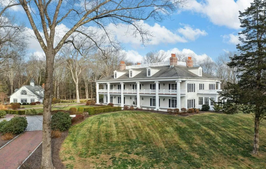 A Rare Connecticut Estate: Plantation-Style Colonial Living Across 39.23 Acres for $8.6M 18 63 Turney Road An Extraordinary 39.23 Acre Plantation Style Colonial in Connecticut 5