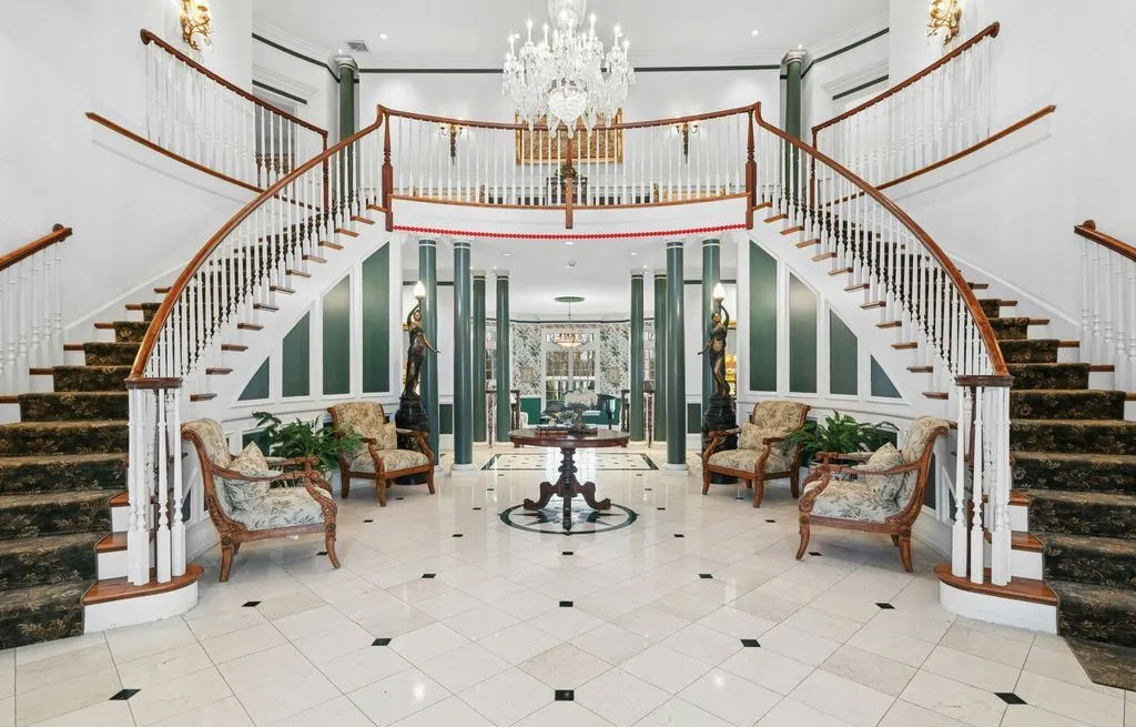 A Rare Connecticut Estate: Plantation-Style Colonial Living Across 39.23 Acres for $8.6M 7 63 Turney Road An Extraordinary 39.23 Acre Plantation Style Colonial in Connecticut 6