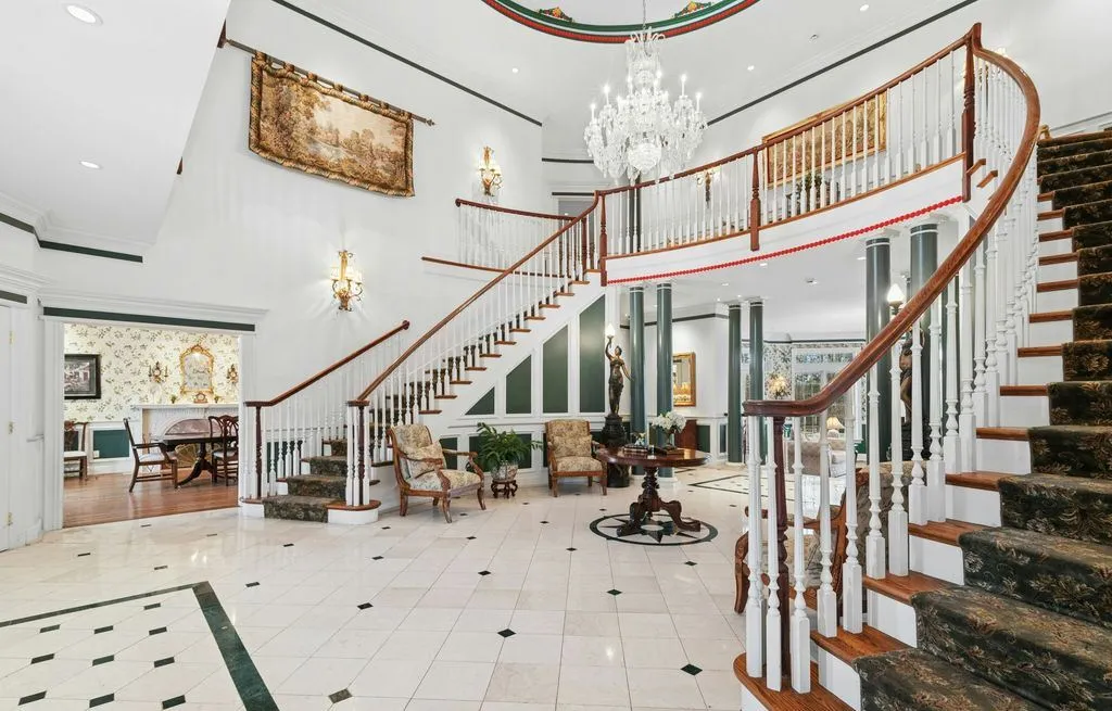 A Rare Connecticut Estate: Plantation-Style Colonial Living Across 39.23 Acres for $8.6M 8 63 Turney Road An Extraordinary 39.23 Acre Plantation Style Colonial in Connecticut 7