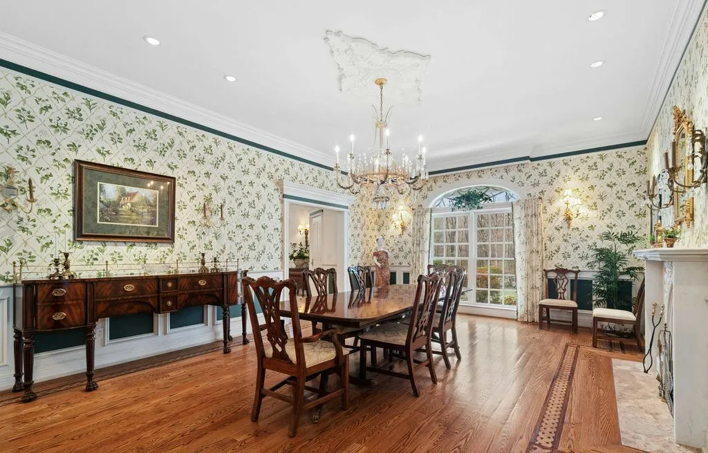 A Rare Connecticut Estate: Plantation-Style Colonial Living Across 39.23 Acres for $8.6M 10 63 Turney Road An Extraordinary 39.23 Acre Plantation Style Colonial in Connecticut 9