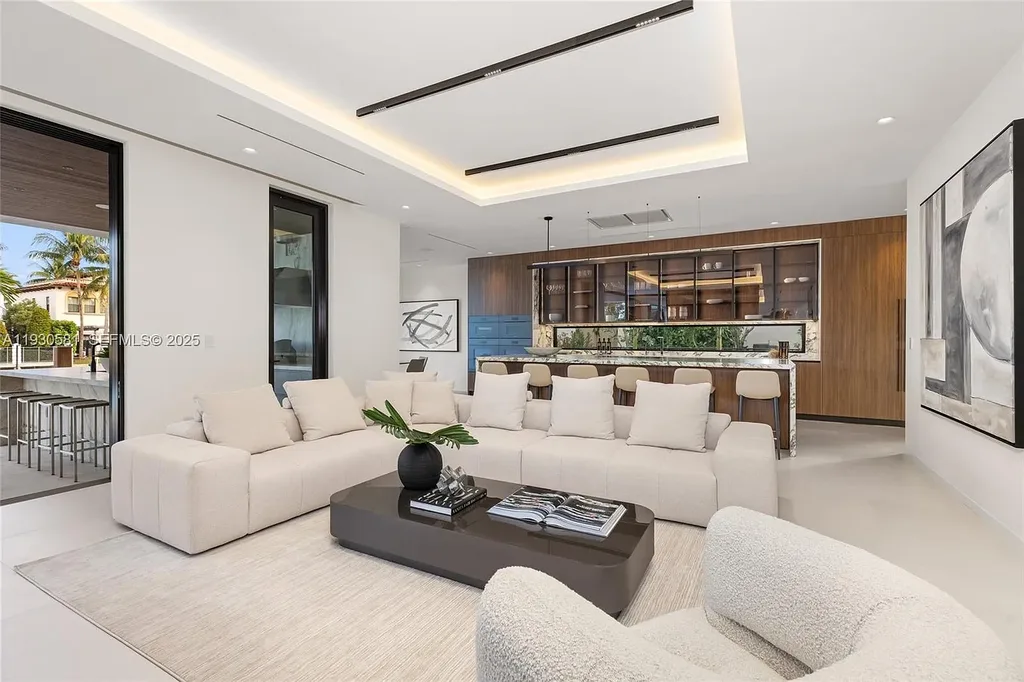 $13 Million New Waterfront Estate with 100 Feet of Ocean Access in Fort Lauderdale’s Las Olas Isles 8 New construction home in Fort Lauderdale for sale with 100 feet of ocean-access canal at Las Olas Isles