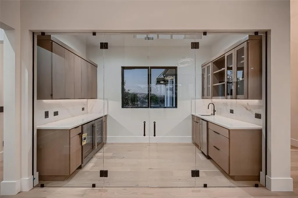 6412 Lantern View Dr Stunning Texas Home with Unobstructed Lake Travis Panoramas 15