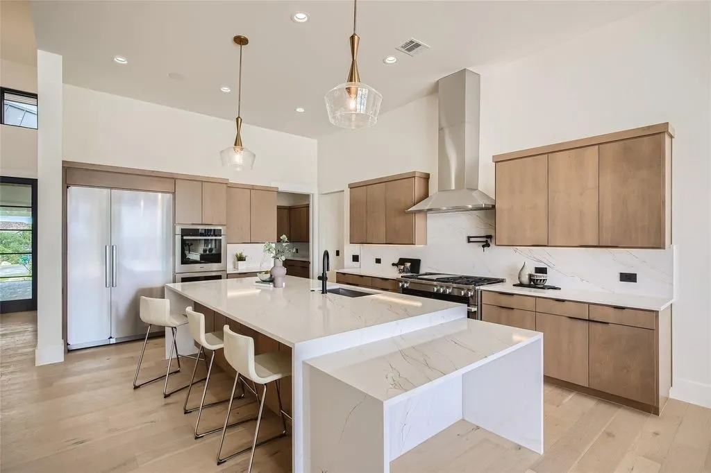 6412 Lantern View Dr Stunning Texas Home with Unobstructed Lake Travis Panoramas 16