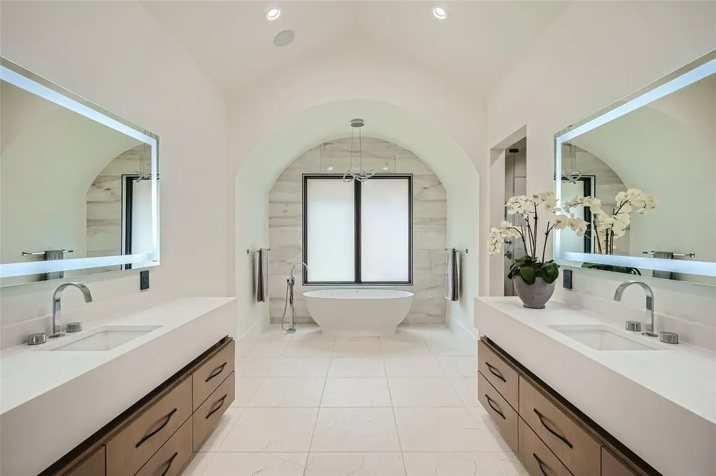 6412 Lantern View Dr Stunning Texas Home with Unobstructed Lake Travis Panoramas 18