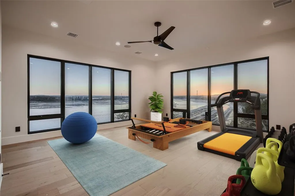 6412 Lantern View Dr Stunning Texas Home with Unobstructed Lake Travis Panoramas 21