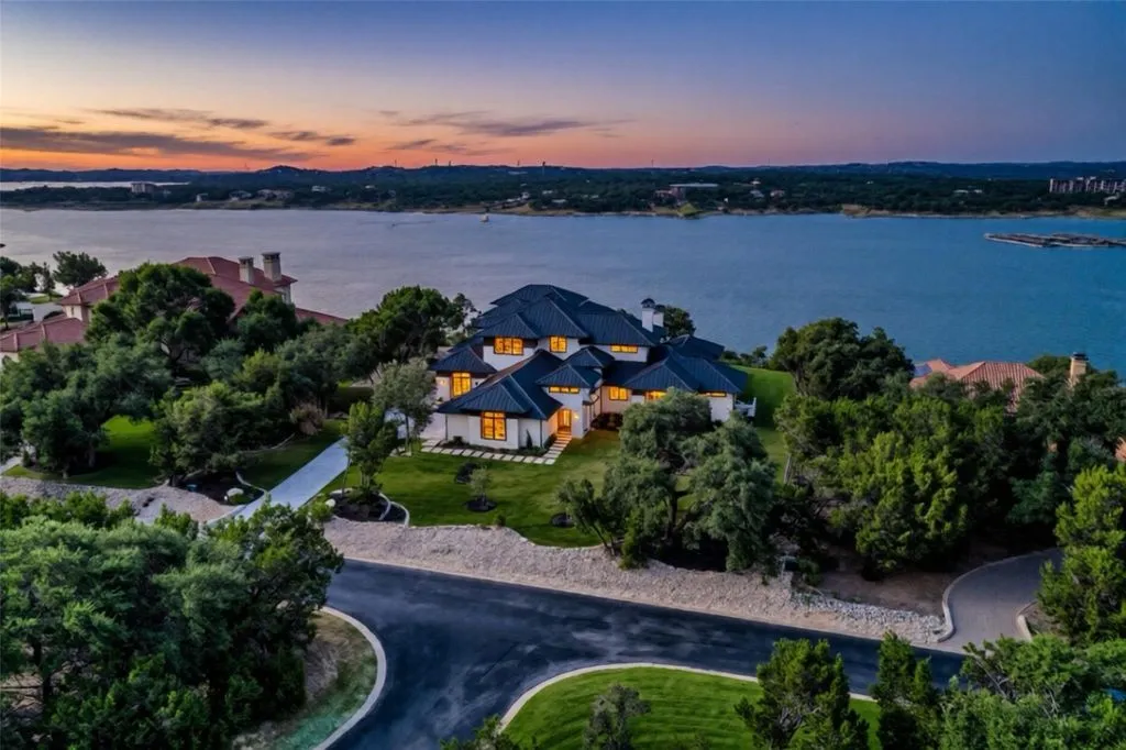 6412 Lantern View Dr Stunning Texas Home with Unobstructed Lake Travis Panoramas 3