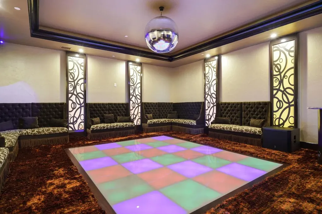 A Venetian Inspired Plano Estate Lists for 7.5 Million as a Rare Architectural Masterpiece in Kings Gate 13 6509 Sudbury Rd Plano TX 7502412