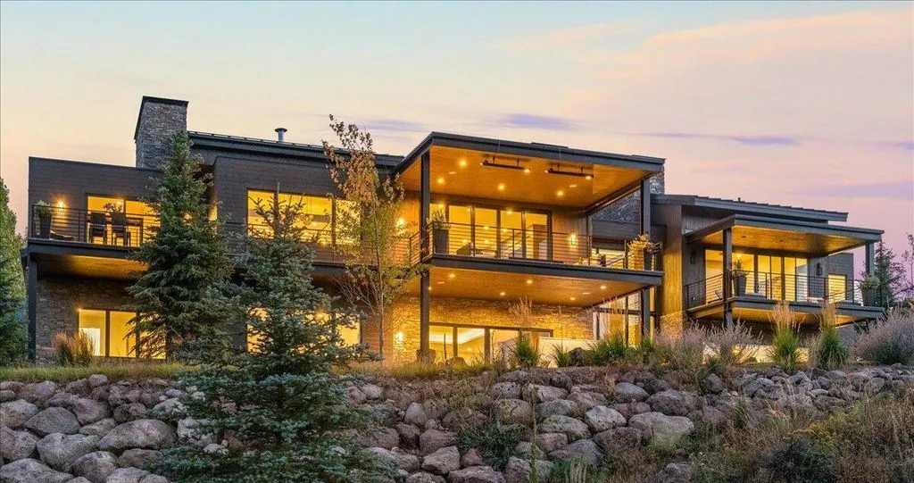 A Remarkable $8,195,000 Utah Home Where Modern Design Meets Relaxed Luxury 6 7474 Foxglove Ct A Stunning Contemporary Masterpiece Defining Refined Utah Luxury 2