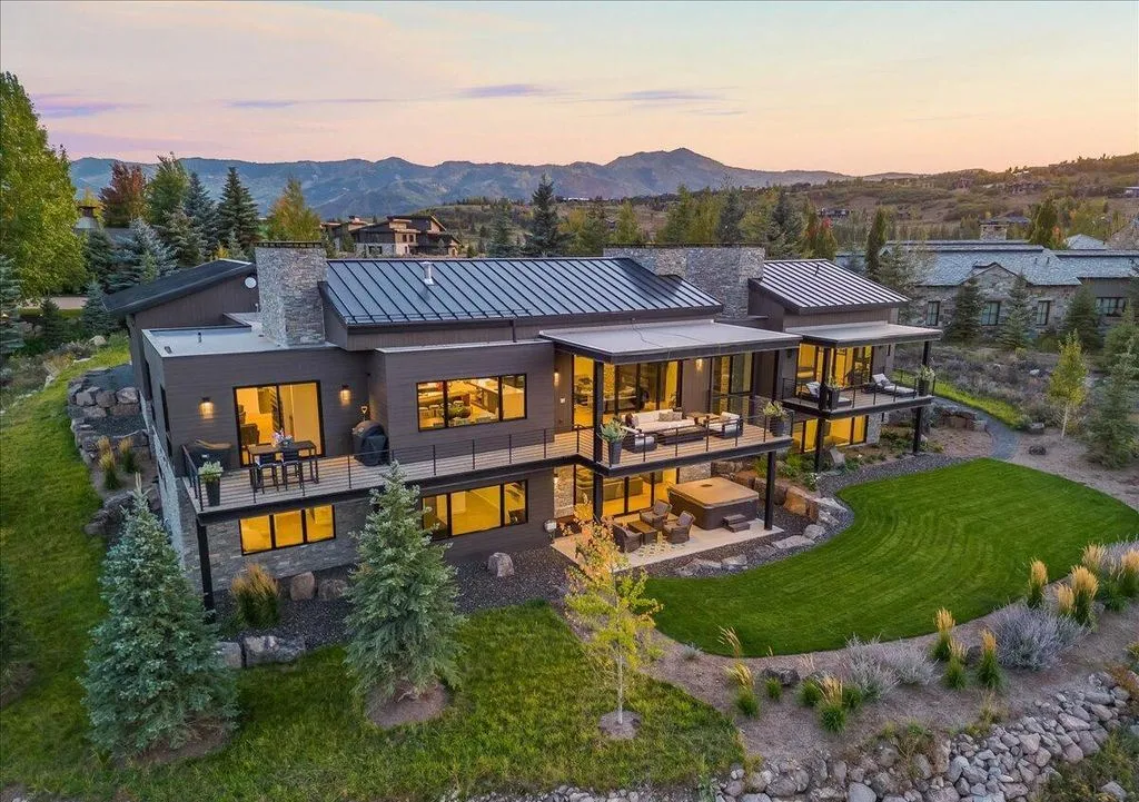 A Remarkable $8,195,000 Utah Home Where Modern Design Meets Relaxed Luxury 24 7474 Foxglove Ct A Stunning Contemporary Masterpiece Defining Refined Utah Luxury 22