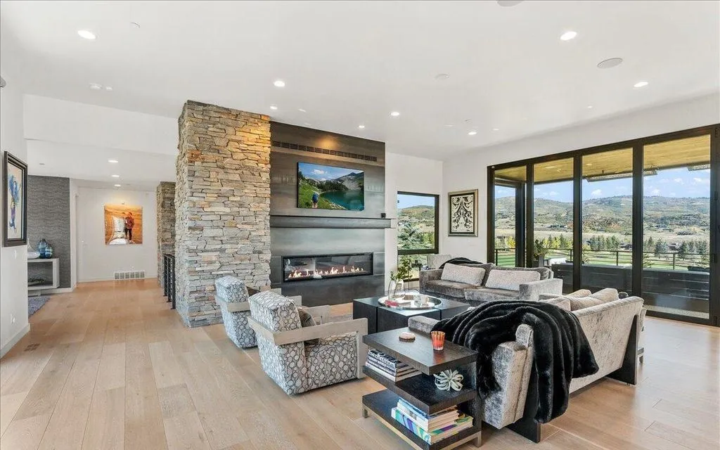 A Remarkable $8,195,000 Utah Home Where Modern Design Meets Relaxed Luxury 8 7474 Foxglove Ct A Stunning Contemporary Masterpiece Defining Refined Utah Luxury 4