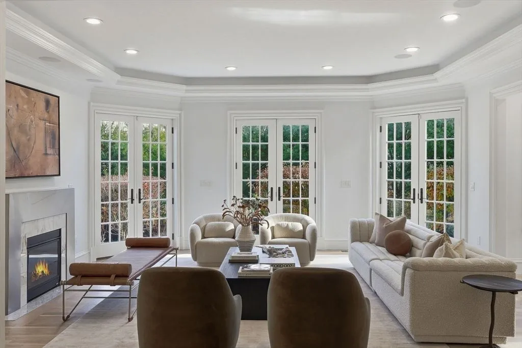 Massachusetts Home with Refined Updates and Exceptional Style Listed at $6,649,000 17 88 Cutler Ln A Stunning Elegantly Updated Massachusetts Estate Asking 6649000 14