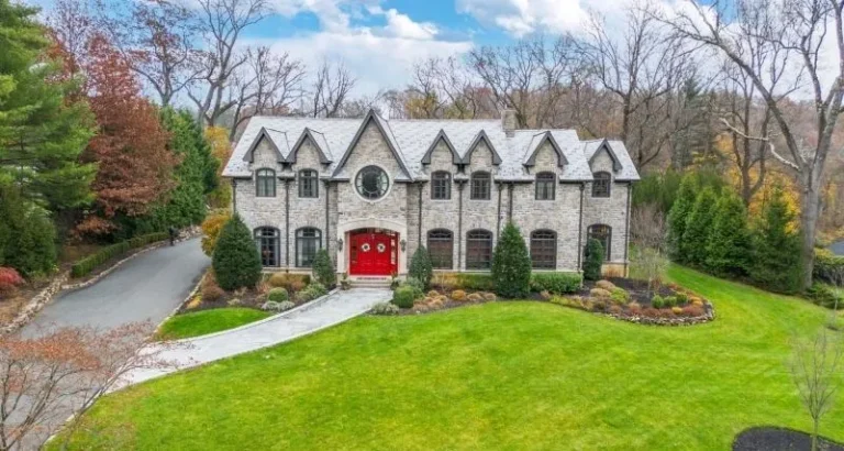 A Remarkable New Jersey Retreat Offering Sweeping Mountain Vistas for $3,695,000