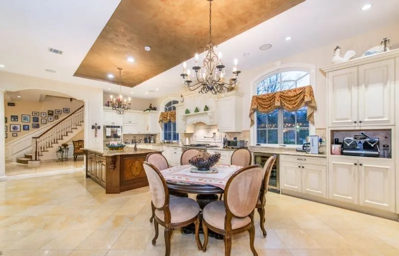 A Remarkable New Jersey Retreat Offering Sweeping Mountain Vistas for $3,695,000 16 9 Beechtree Ln A Breathtaking New Jersey Residence with Sweeping Mountain Views 12 1