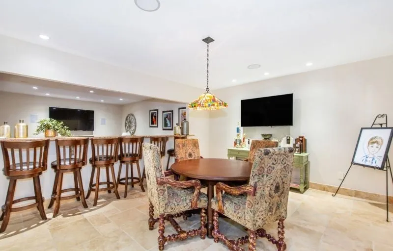 A Remarkable New Jersey Retreat Offering Sweeping Mountain Vistas for $3,695,000 26 9 Beechtree Ln A Breathtaking New Jersey Residence with Sweeping Mountain Views 22