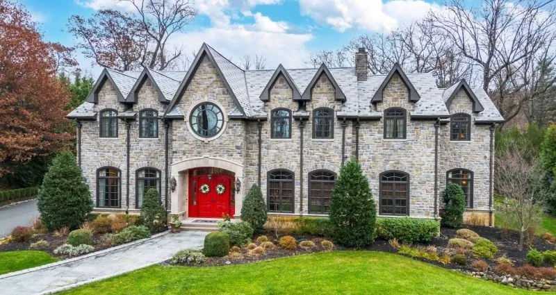 A Remarkable New Jersey Retreat Offering Sweeping Mountain Vistas for $3,695,000 9 9 Beechtree Ln A Breathtaking New Jersey Residence with Sweeping Mountain Views 5