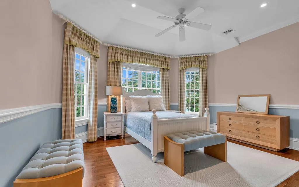 This timeless residence with panoramic Navesink River views in new jersey asks for $7,999,999 26 934 Navesink River Road A Timeless New Jersey Residence with Panoramic Navesink River Views 18