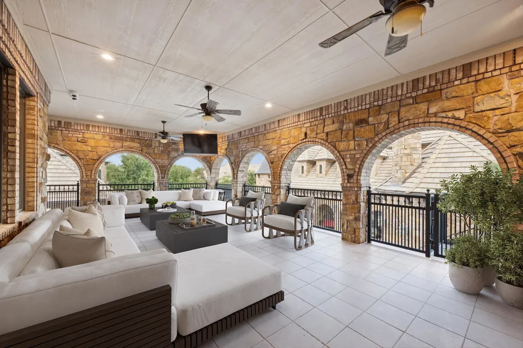 Castle Estate Heads to Auction at 6 Million as a Hilltop Masterpiece in Fort Worth 20 9553 Bella Terra Dr Fort Worth TX 7612622