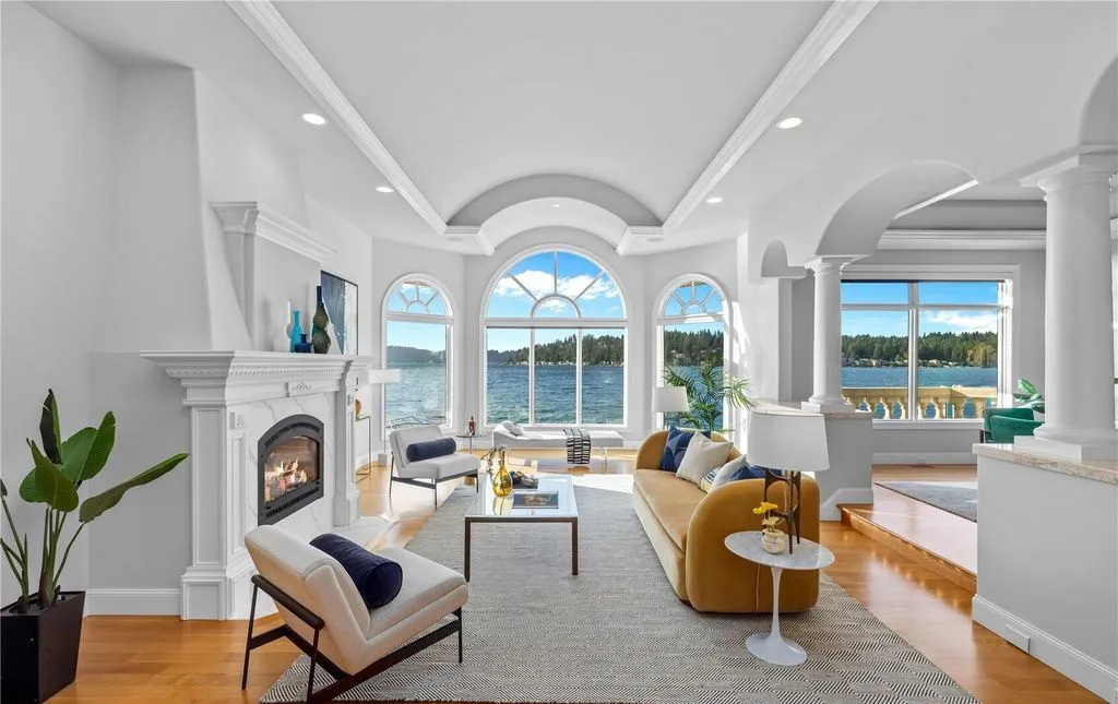 An Extraordinary Gated Waterfront Masterpiece Offering Timeless Views and Modern Ease at $6.5M 7 A Magnificent Waterfront Escape at 2819 E Lake Sammamish Parkway NE Blends Modern Comfort with Endless Lake Views 3