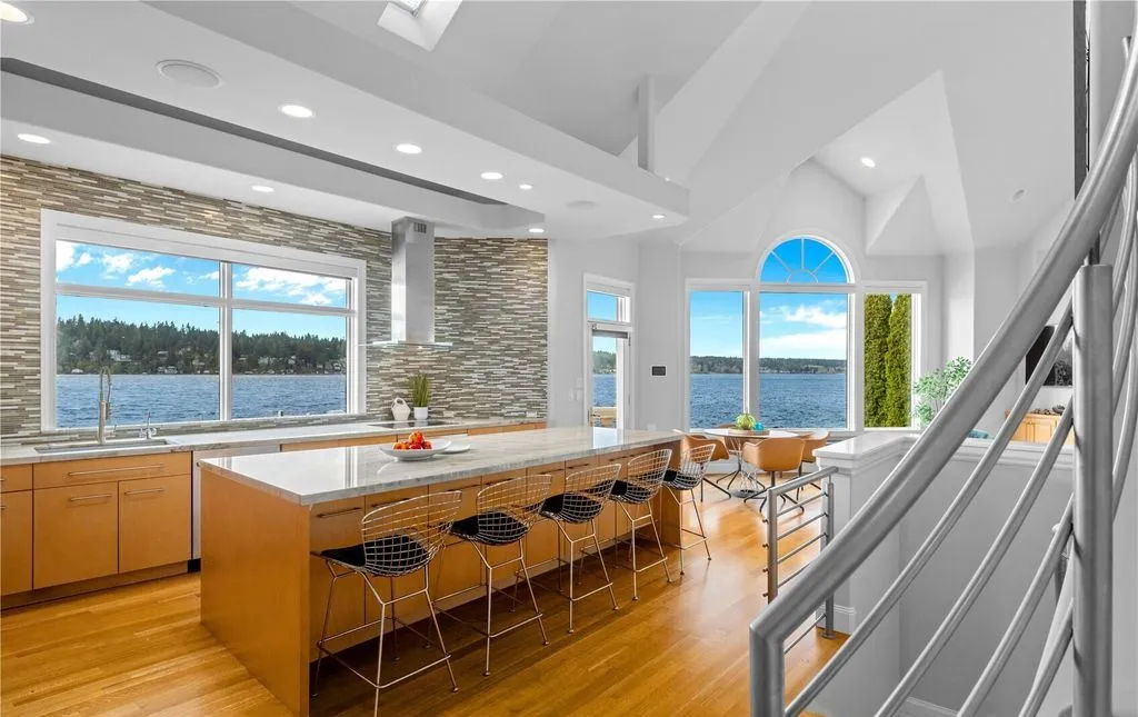 An Extraordinary Gated Waterfront Masterpiece Offering Timeless Views and Modern Ease at $6.5M 13 A Magnificent Waterfront Escape at 2819 E Lake Sammamish Parkway NE Blends Modern Comfort with Endless Lake Views 9