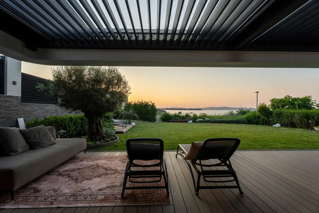 Barca House by Architectural Studio Bahaturov, A Coastal Retreat Shaped by Geometry, Light, and the Rhythm of the Black Sea 5 Barca House by Architectural Studio Bahaturov, A Coastal Retreat Shaped by Geometry, Light, and the Rhythm of the Black Sea