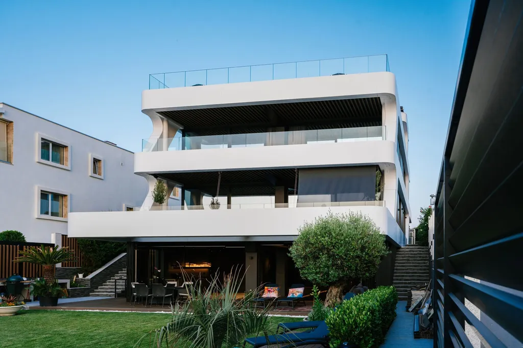 Barca House by Architectural Studio Bahaturov, A Coastal Retreat Shaped by Geometry, Light, and the Rhythm of the Black Sea 3 Barca House by Architectural Studio Bahaturov, A Coastal Retreat Shaped by Geometry, Light, and the Rhythm of the Black Sea