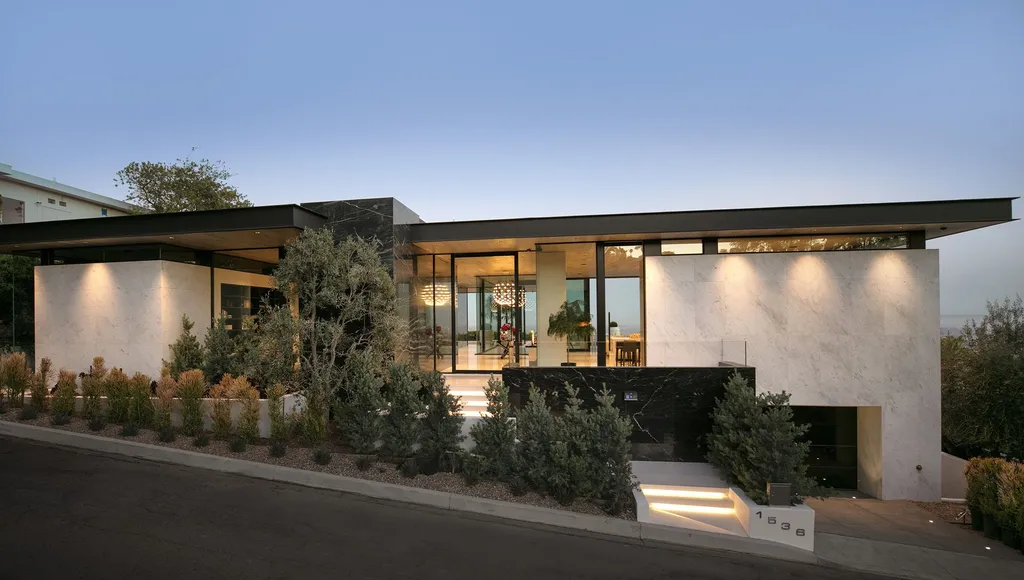 Blue Jay Way III House by McClean Design, A Light-Filled Modern Sanctuary in the Bird Streets 2 Blue Jay Way III House by McClean Design A Light Filled Modern Sanctuary in the Bird Streets 1